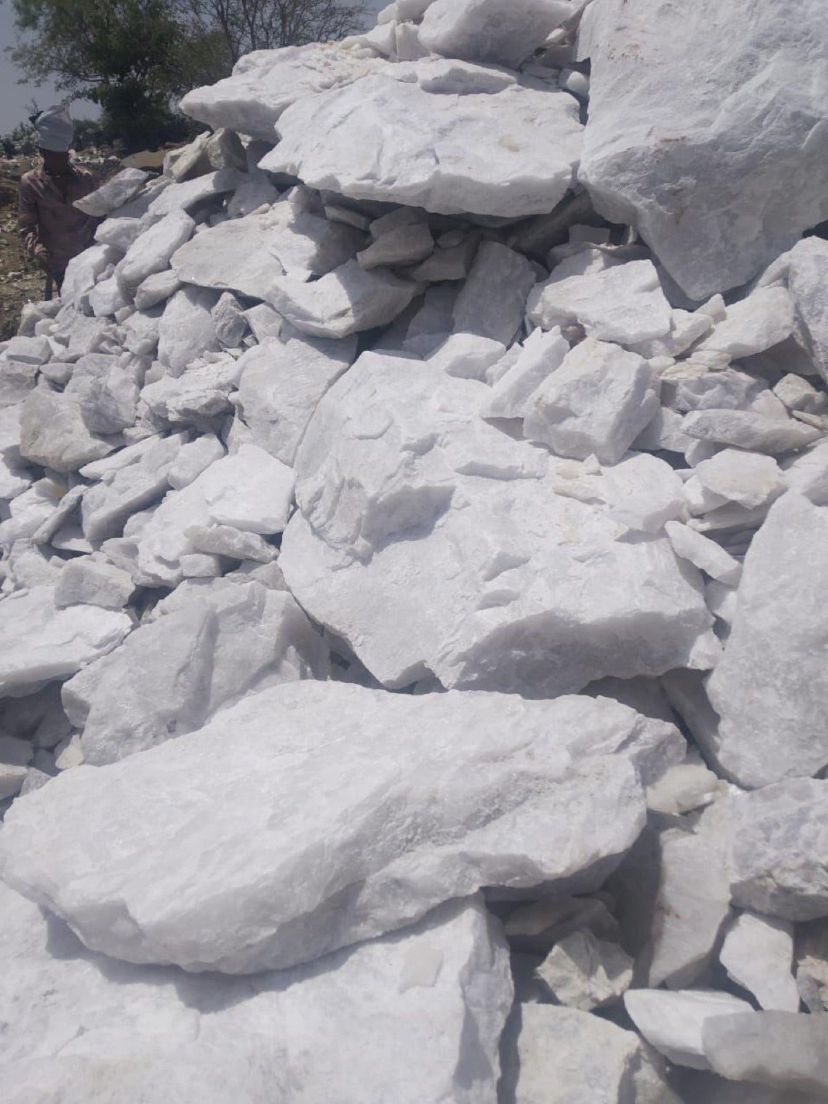 Dolomite exporter India — Alham Exim