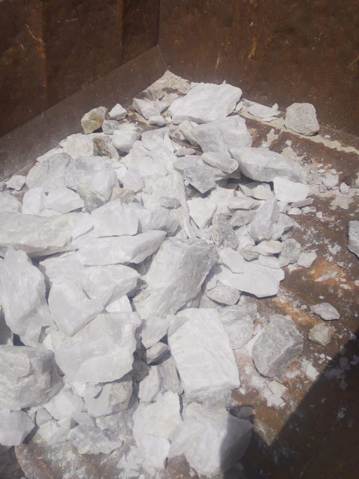 A Buyer's Guide to Ceramic Raw Materials from India