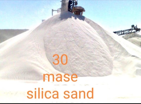 30 mesh washed silica sand stockpile